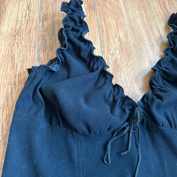 Beautiful black dress - Picture 9 of 11